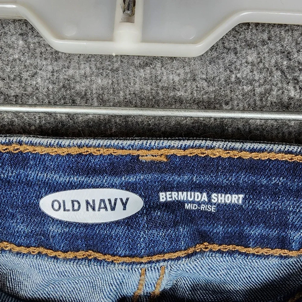 Old Navy Bermuda Shorts Womens 16 Blue Denim Cuffed Stretch Mid Rise Casual
